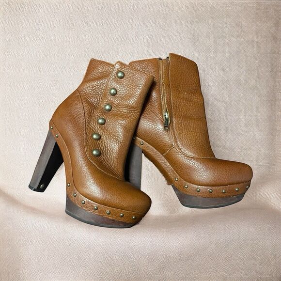 UGG AustraliaBrown Leather High Heel Ankle with Studs Boots/Booties SZ 5.5 - Picture 1 of 10